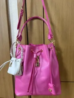サマンサタバサ☆アゼルフルーリ☆ピンク☆ミランダ☆クリスマス☆巾着☆チャーム