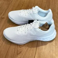 新品　ナイキ メンズ28 レボリューション 6 ネクスト ネイチャー　白