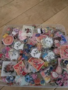 色々なキャラのアクリル　150個セット