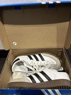 adidas samba キッズ　スニーカー ホワイト/ブラック