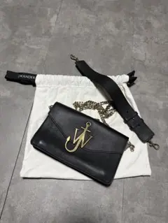 JW ANDERSON ブラック レザーショルダーバッグのサムネイル