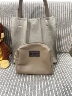 グレー レザー トートバッグ ショルダーストラップ付き
