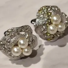 フェイクパール　イヤリング　ラインストーン　アクセサリー　ジュエリー
