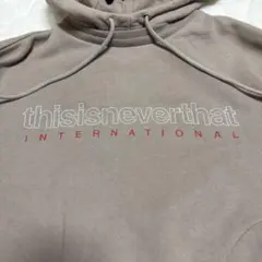 thisisneverthat ディスイズネバーザット パーカー S ネバザ