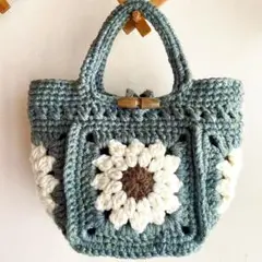 毛糸バッグ　ハンドメイド　グラニーモチーフスクエア　ニットバッグ