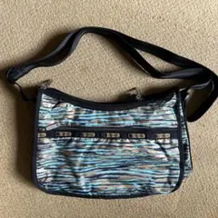 ❤️新品タグ付き❤️定価17600円？LeSportsac ショルダーバッグフード 