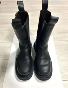 2025年最新】Bottega Veneta 素材：本革 サイドゴアブーツの人気