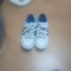 アディダス　フォーラムLOW 27センチ