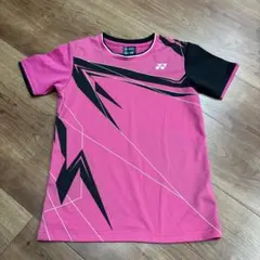美品！！YONEX バドミントンウェア ゲームシャツ　 ピンク ブラック 130