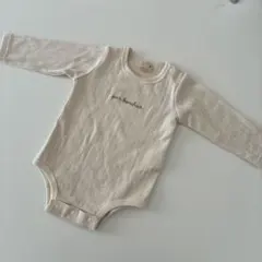 プティマイン ロンパース リブ編み　80cm アイボリー　ロゴ刺繍　肩ボタンあり