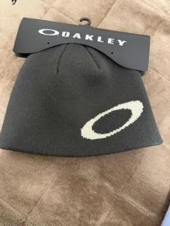 OAKLEY ビーニー　ブラックグリーンのサムネイル