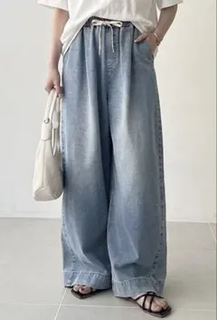 美脚見えイージーワイドデニムパンツのサムネイル
