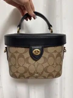 2025年最新】コーチ バニティの人気アイテム - メルカリ