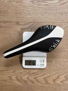 fizik アリオネ ブラック ホワイトのサムネイル