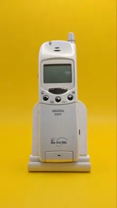 docomo P101 HYPER デジタルムーバ シャンパンゴールド mova - メルカリ