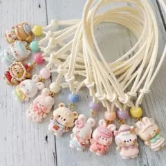 Item thumbnail for item e9e9b5ee-cc04-46ff-aab9-2b32e7430d40