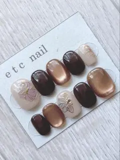 No.427ベリーショート　ネイルチップ　ベージュ　ブラウン　お花　マグ　冬