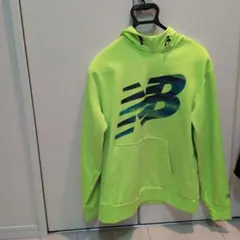 New Balance 蛍光イエロー パーカー