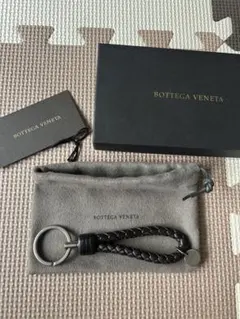 BOTTEGA VENETA イントレチャート キーリング ダークブラウン