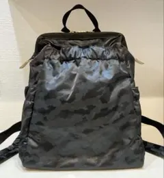 【極美品】ARTISAN&ARTIST ワイドオープン　リュック カモフラ　黒のサムネイル