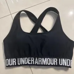 UNDER ARMOUR ブラック クロスバック ブラトップ SM