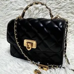 極美品✨CHARLES & KEITH キルトチェーンストラップバッグ 調整可能