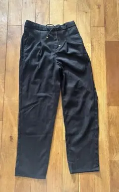 ストレートパンツ