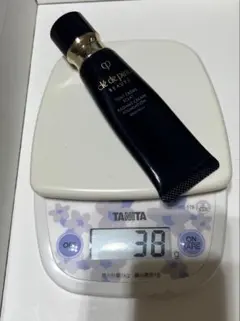 クレドポーボーテ タンクレームエクラ ファンデーション オークル20