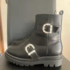 ビジューブーツ