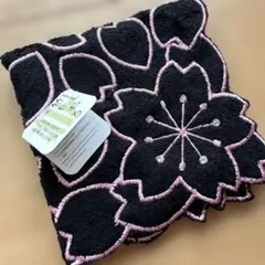 新品未使用　タオルハンカチ　桜刺繍　黒とピンク