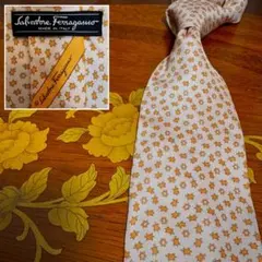 【美品】Salvatore Ferragamo 亀柄シルク オレンジ ネクタイのサムネイル