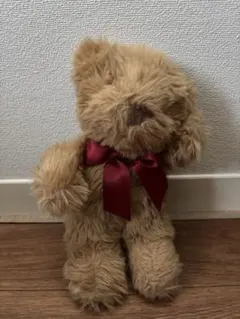 茶色のクマのぬいぐるみ