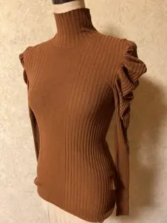 RINASCIMENTOブラウンリブ編みフリルニット長袖