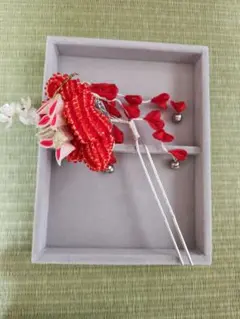 和風 赤と白の髪飾り