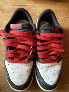 Nike Air Jordan 1 ホワイト/ブラック/レッド 22.5cm