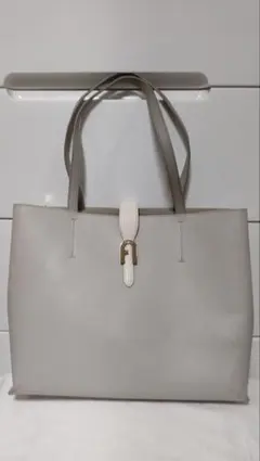 フルラ ソフィア ライトグレー レザー トートバッグ Lサイズ