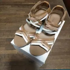 ★Clarks クラークス サンダル ブラウン ホワイト ストラップ★のサムネイル