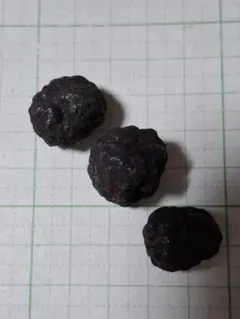 南鳥島　マンガン団塊　ノジユール　ペントランド　コバルト　小笠原　海底火山　原石