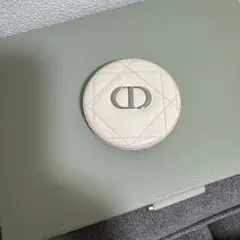 ディオール　スキンフォーエバークチュールルミナイザー　02 PINK GLOW