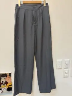 グレー ワイドパンツ ボタン付き