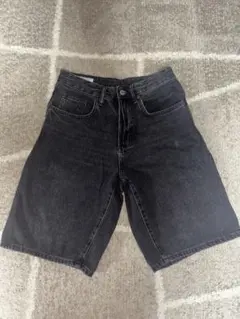 ZARA デニムショートパンツ ブラックのサムネイル