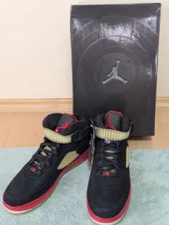 AIR JORDAN FUSION 5 ブラック/レッド/ベージュ