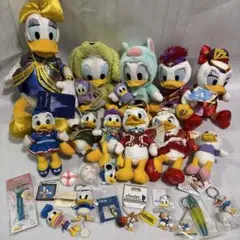 ディズニーランド、シー ドナルド、デイジーぬいぐるみバッジ 9点