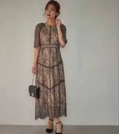 ショルダーギャザーラッセルレースワンピース