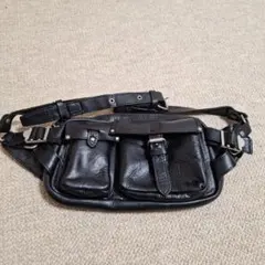 レザー ボディバッグ
