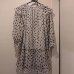 ZARA キッズ花柄フリルワンピース 130から140cm