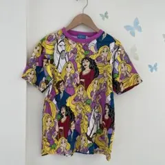 9【M】ディズニー　東京ディズニーリゾート　ラプンツェル 総柄　Tシャツ