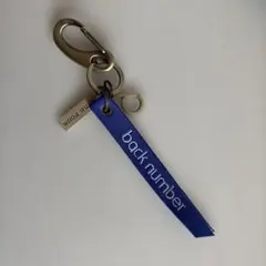 back number サコッシュ カーキ ビニールキーホルダー付き - メルカリ