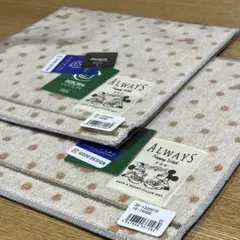 【新品・タグ付】ディズニー／ミッキーマウス＆ミニーマウス／タオルハンカチ２枚①