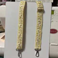 インド刺繍リボンスマホショルダー